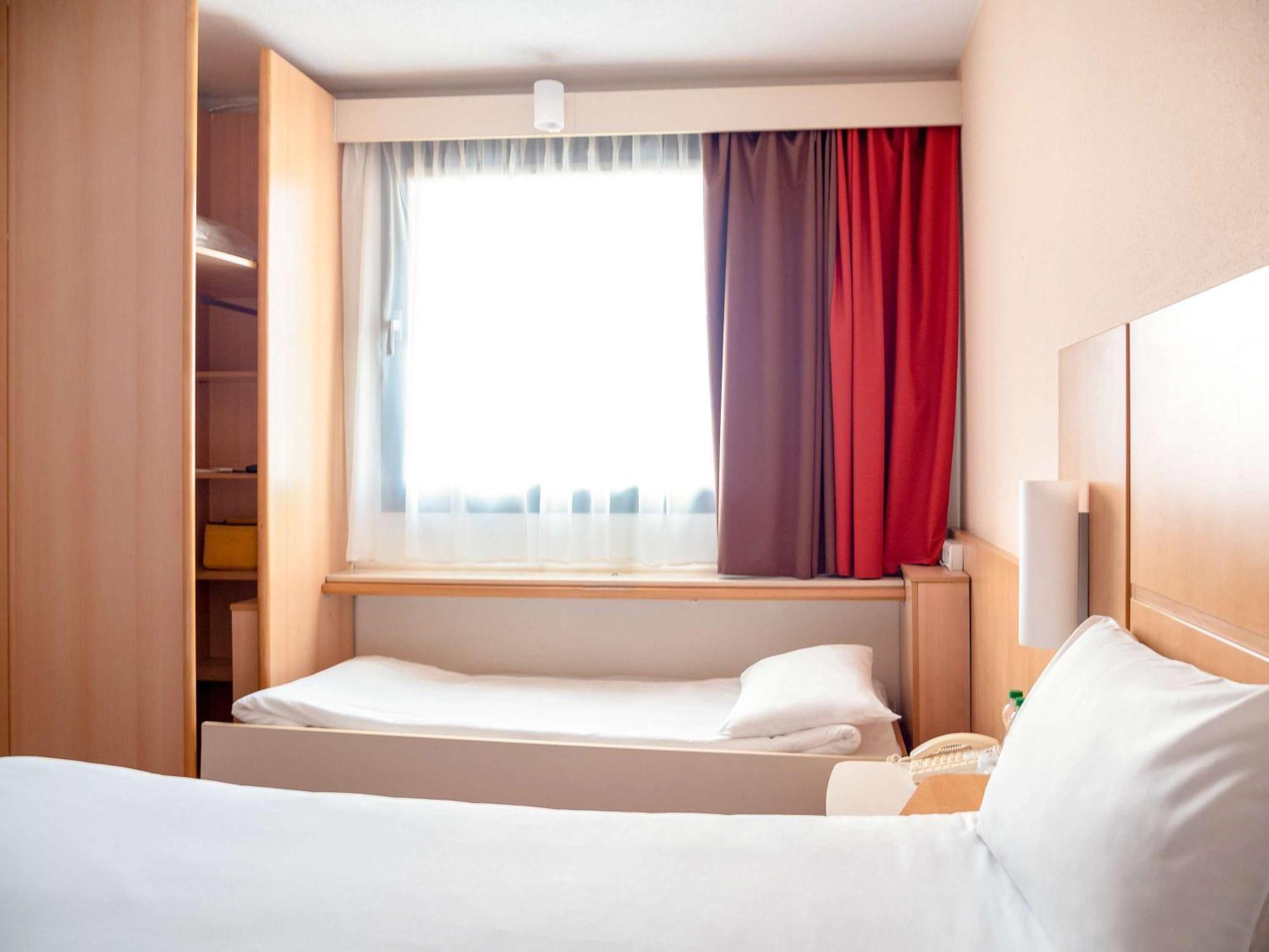 Hotel Ibis Krakow Centrum Exteriör bild